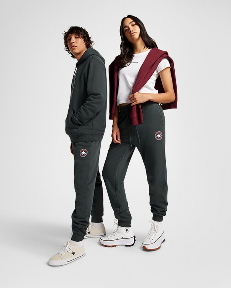 Converse Converse Go-To All Star Patch Standard-Fit Fleece Sweatpants Vert | KQ2635780